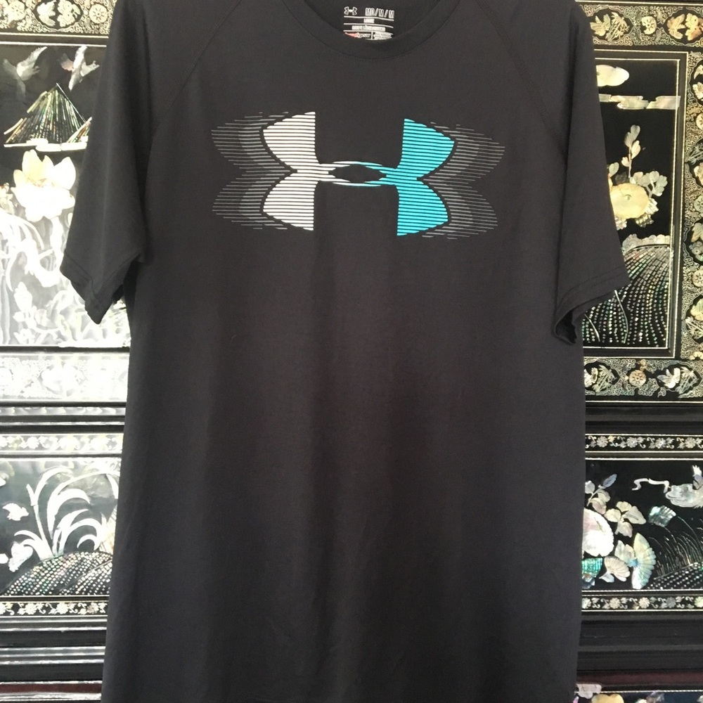 Under armour top - L52